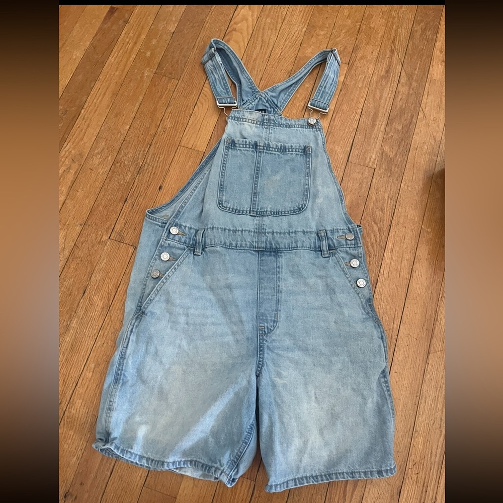 GAP Light Blue Denim Women’s Short Overalls